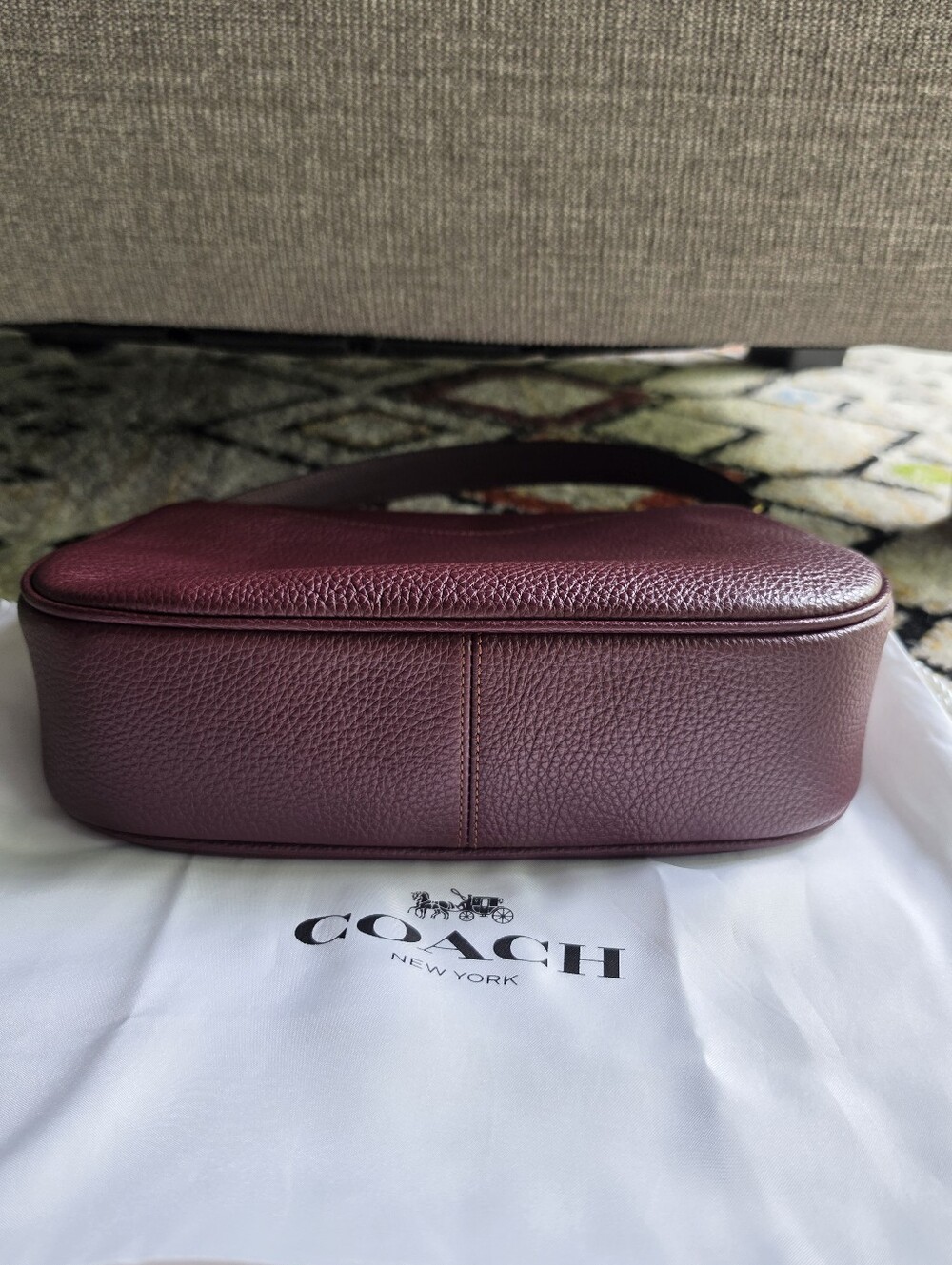 Coach Legacy Shoulder Bag Merlot - Picture 9 of 16